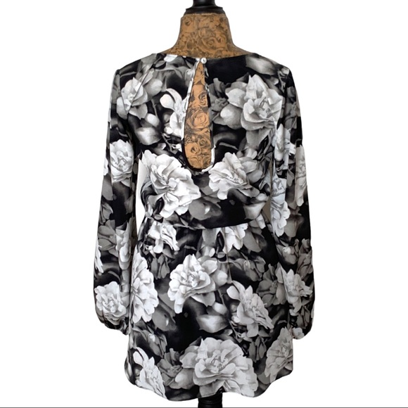 Show Me Your MuMu Rainey faux wrap floral print dress with keyhole back sz small - Picture 2 of 5